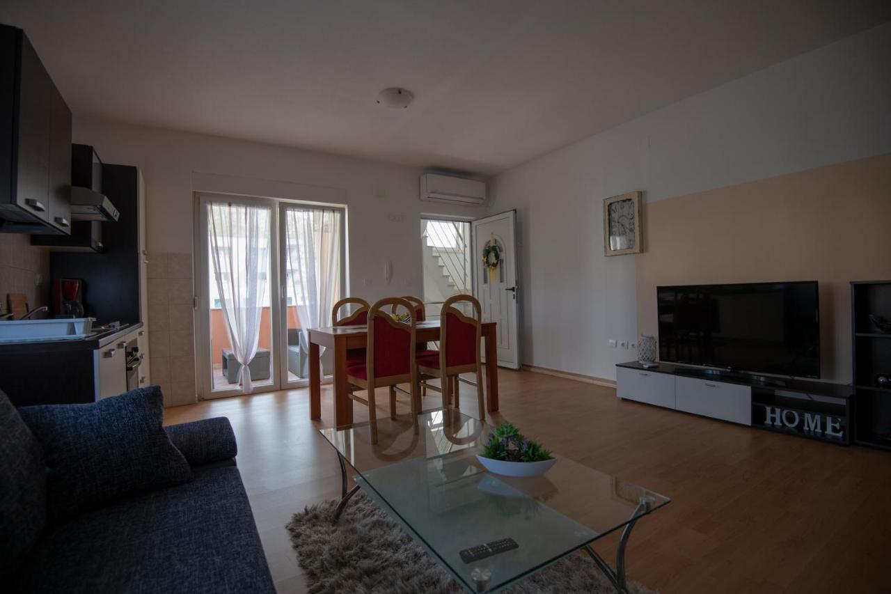 Apartments Mamut Trogir Ngoại thất bức ảnh