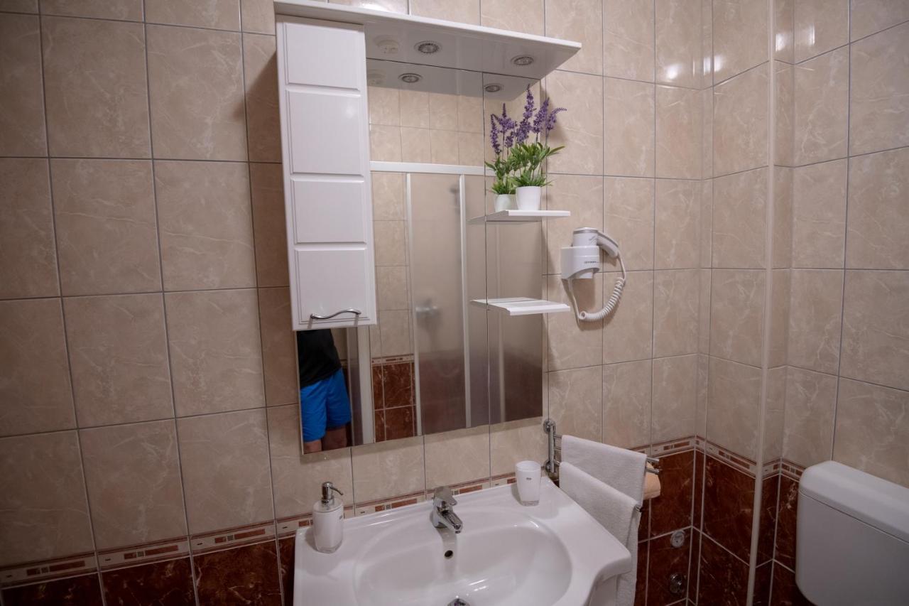 Apartments Mamut Trogir Ngoại thất bức ảnh