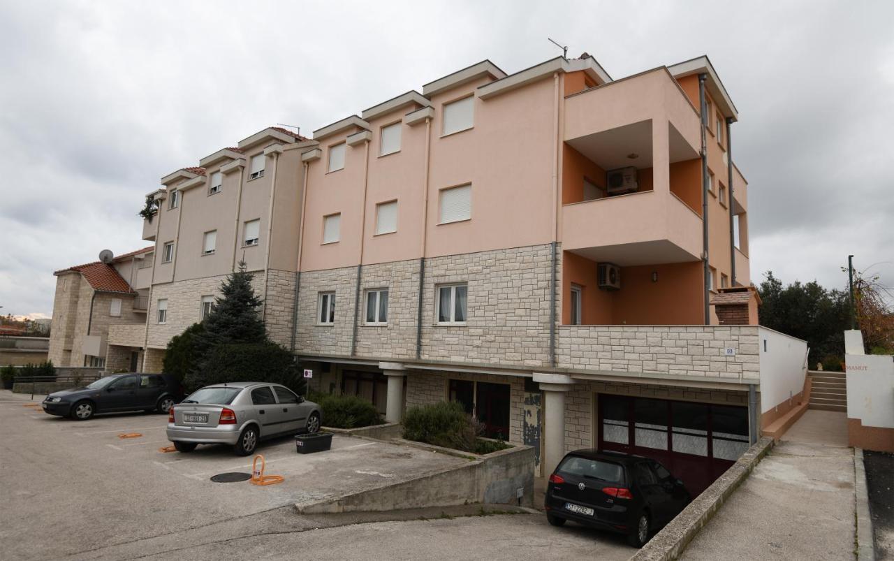 Apartments Mamut Trogir Ngoại thất bức ảnh