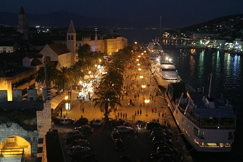 Apartments Mamut Trogir Ngoại thất bức ảnh