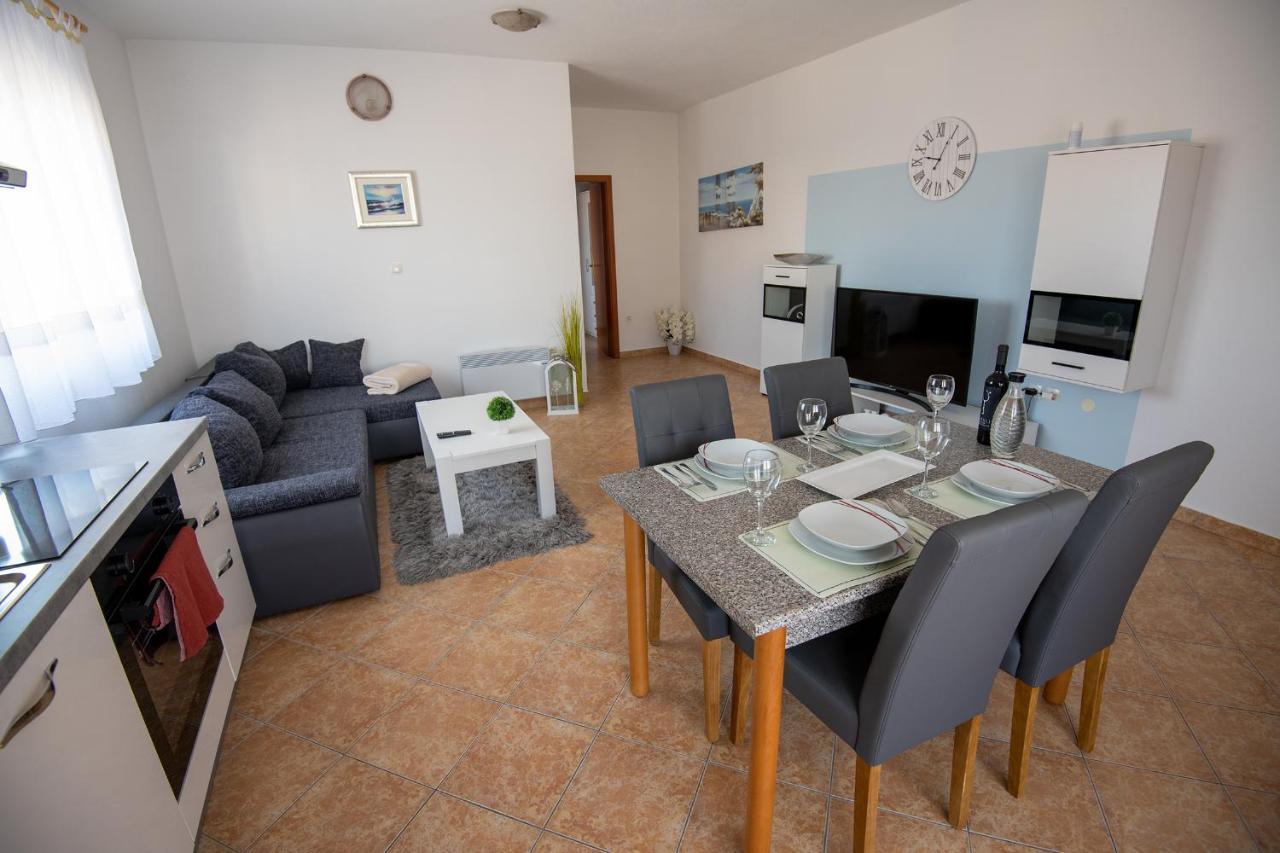 Apartments Mamut Trogir Ngoại thất bức ảnh