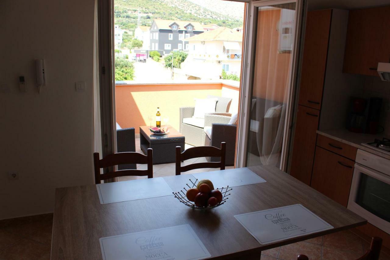 Apartments Mamut Trogir Ngoại thất bức ảnh